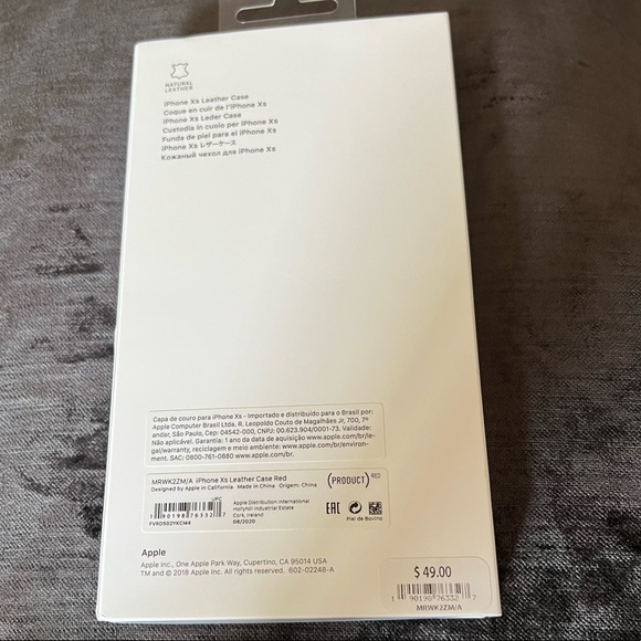 IPhone Xs leather case red color - Picture 2 of 3